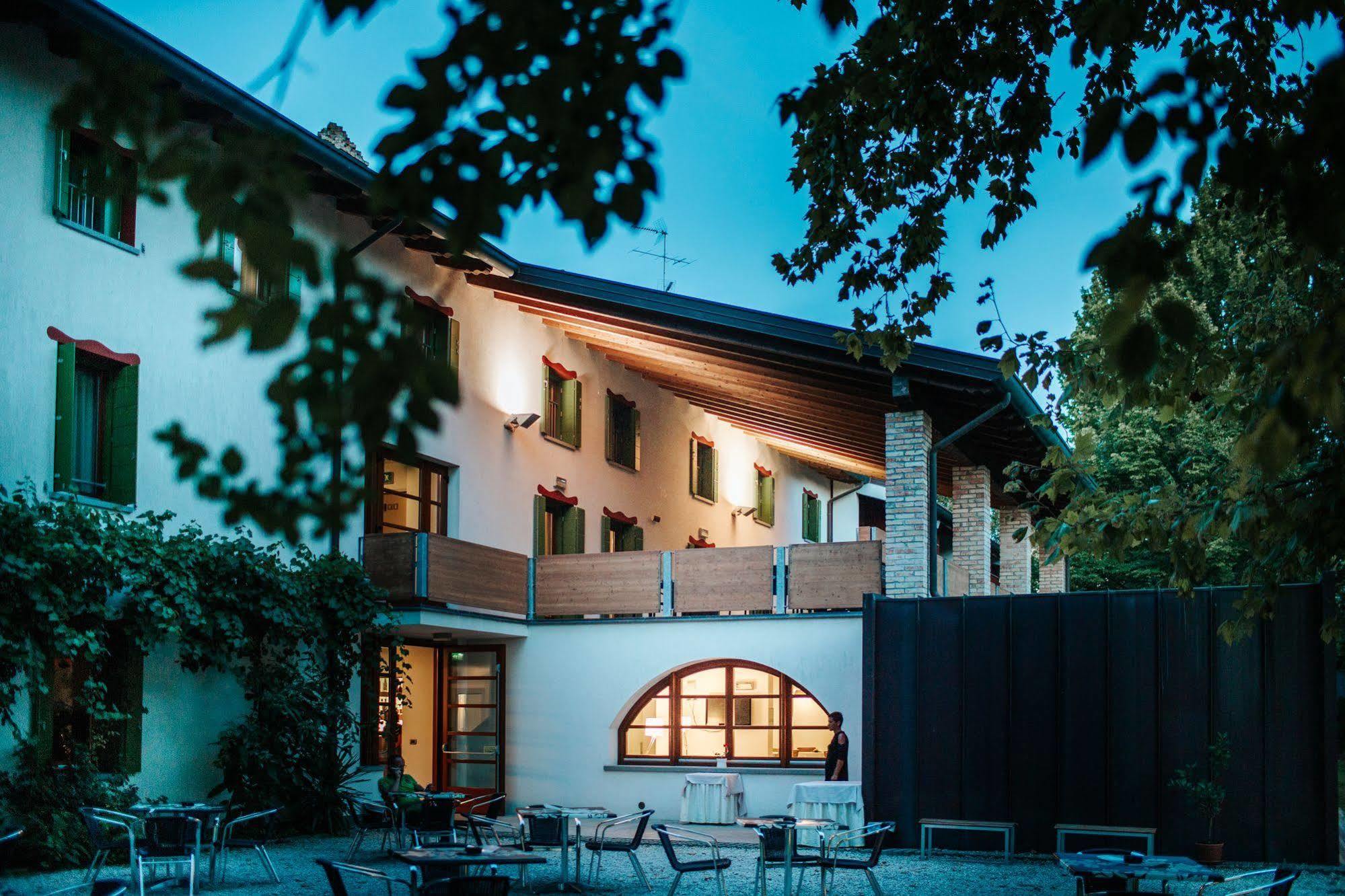 Hotel La Pergola Lignano Sabbiadoro Exterior foto